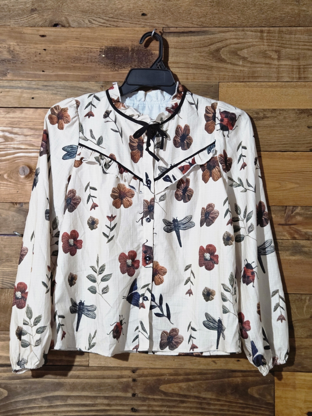 Womens Floral Button-Front Blouse with Tie Neck - Cream